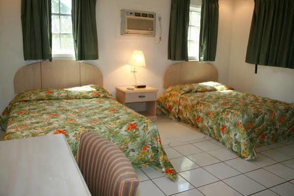 Nathan'S Lodge Kemps Bay ภายนอก รูปภาพ